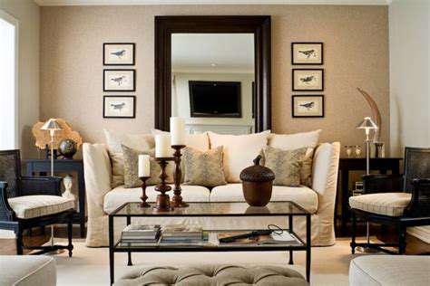 Transform Your Living Room with a Trendy TV Wall and Optimized Seating Arrangement
