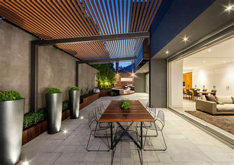 FlexibleFurnitureforSeamlessTransitions